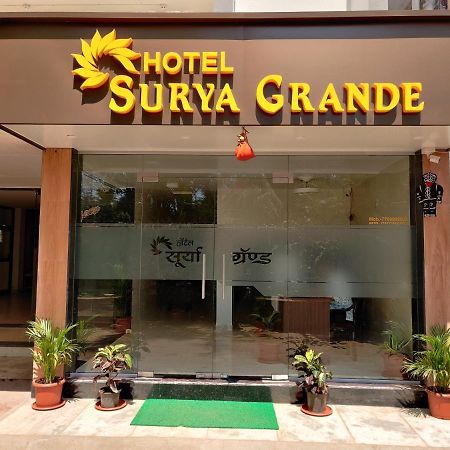 Hotel Surya Grande Kudal  Экстерьер фото